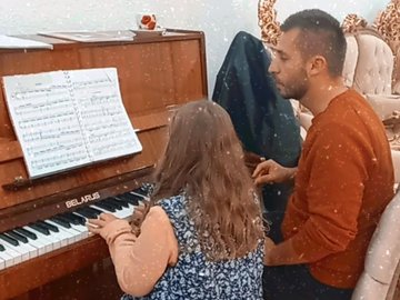Profesionist: Pedagog i muzikes
